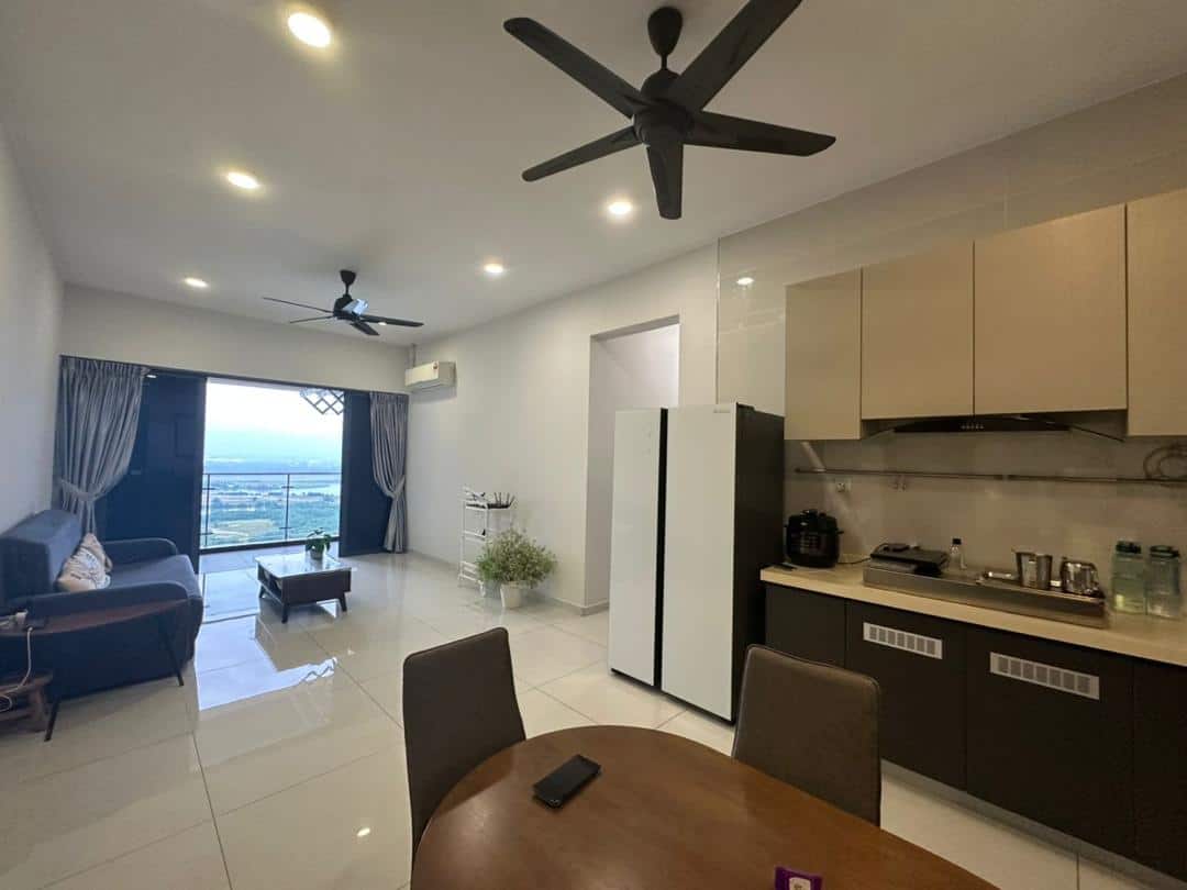 Condo Royal Strand @ Country Garden Danga Bay 3