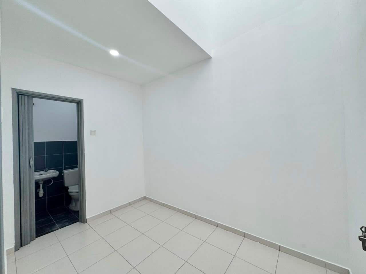Double Storey RMMJ House Jalan Pandan 6
