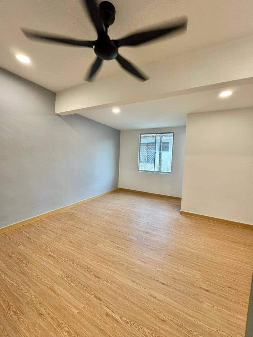 Double Storey Low Cost House (End Lot) Taman Rinting 7