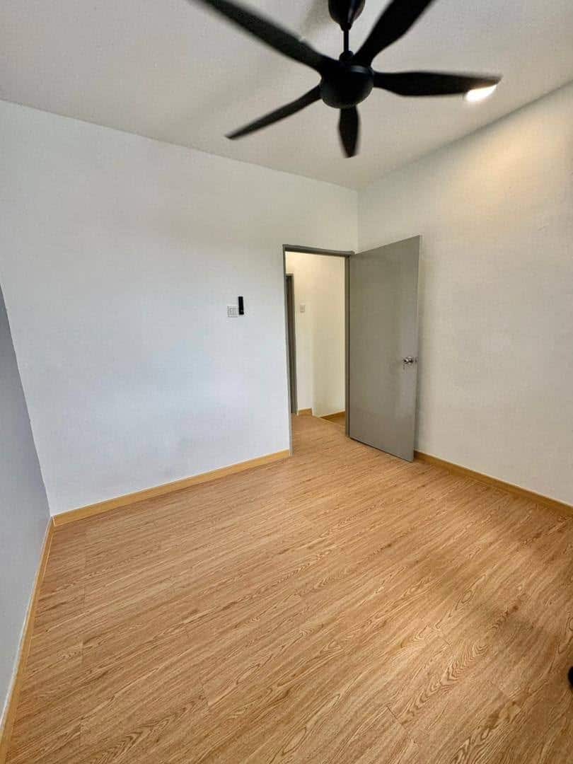 Double Storey Low Cost House (End Lot) Taman Rinting 6