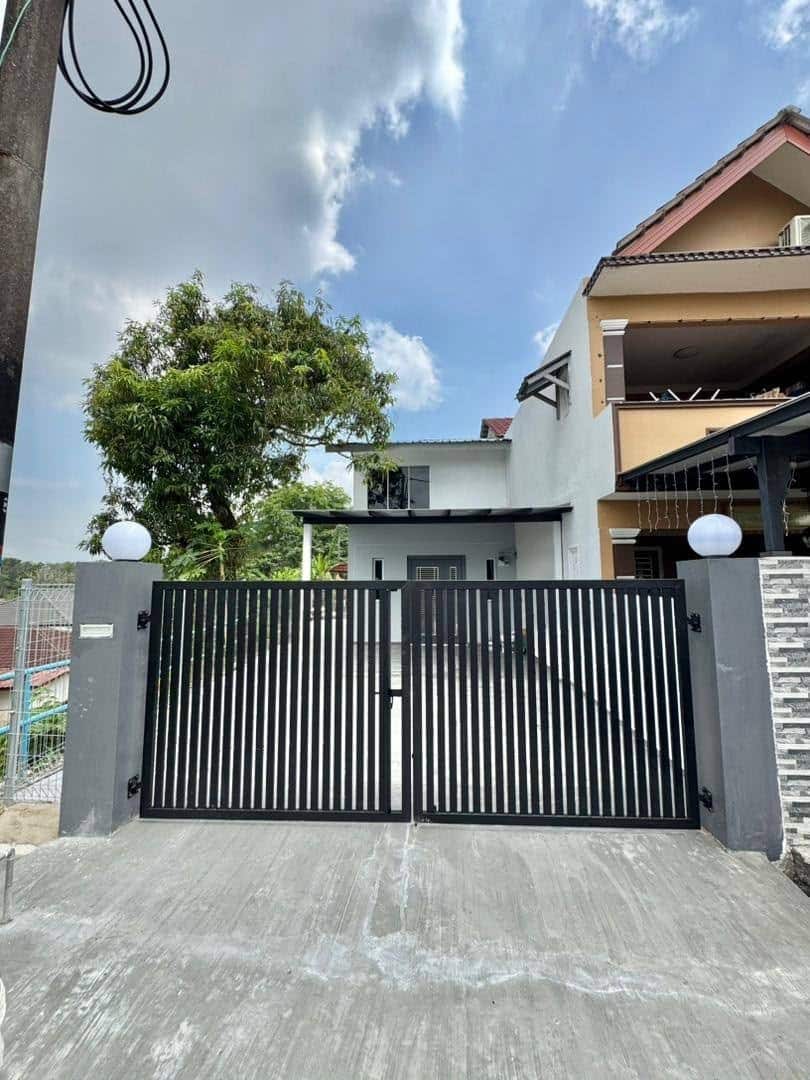Double Storey Low Cost House (End Lot) Taman Rinting 1