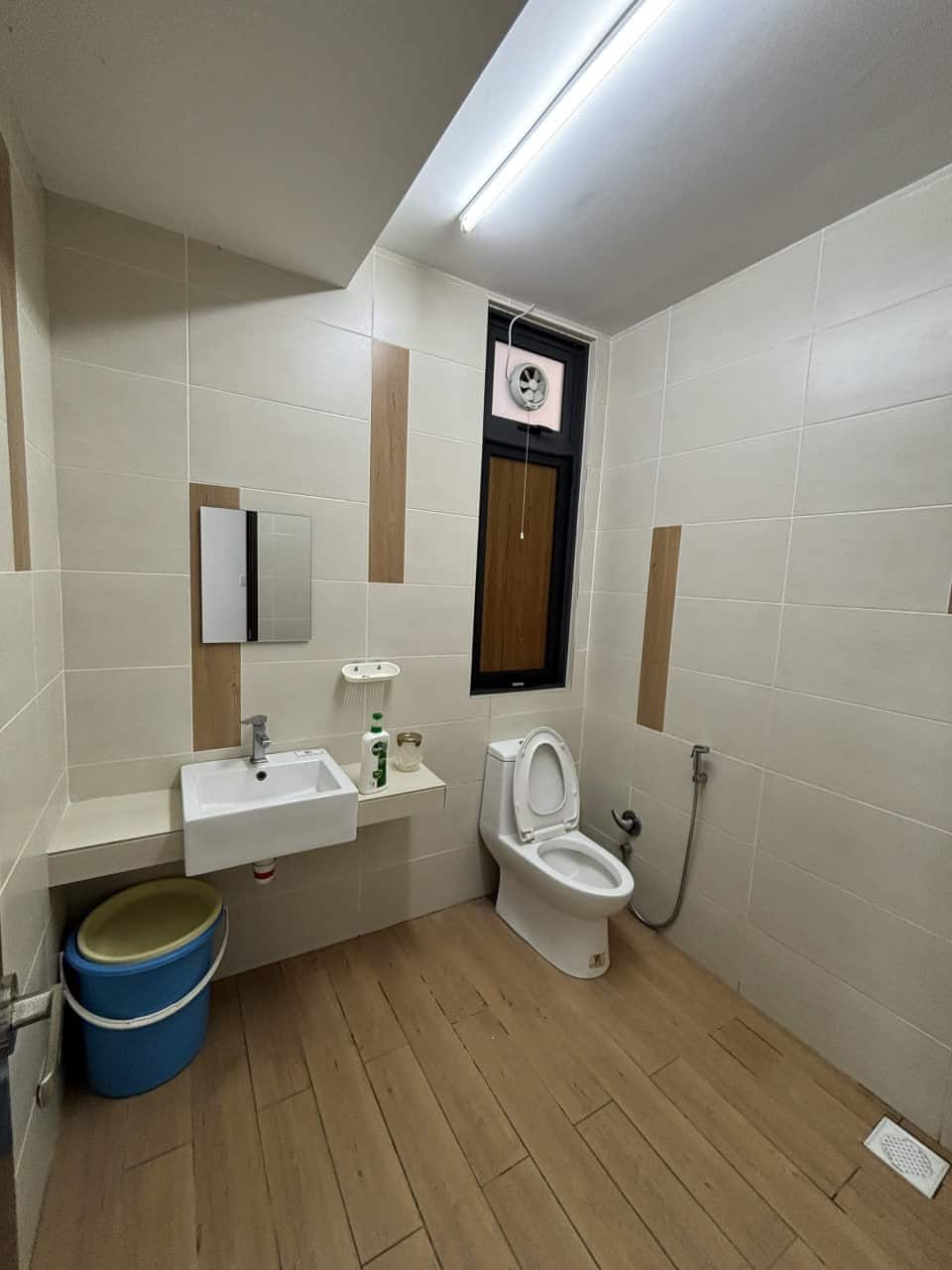 Service Apartment 8Scape Residency 10