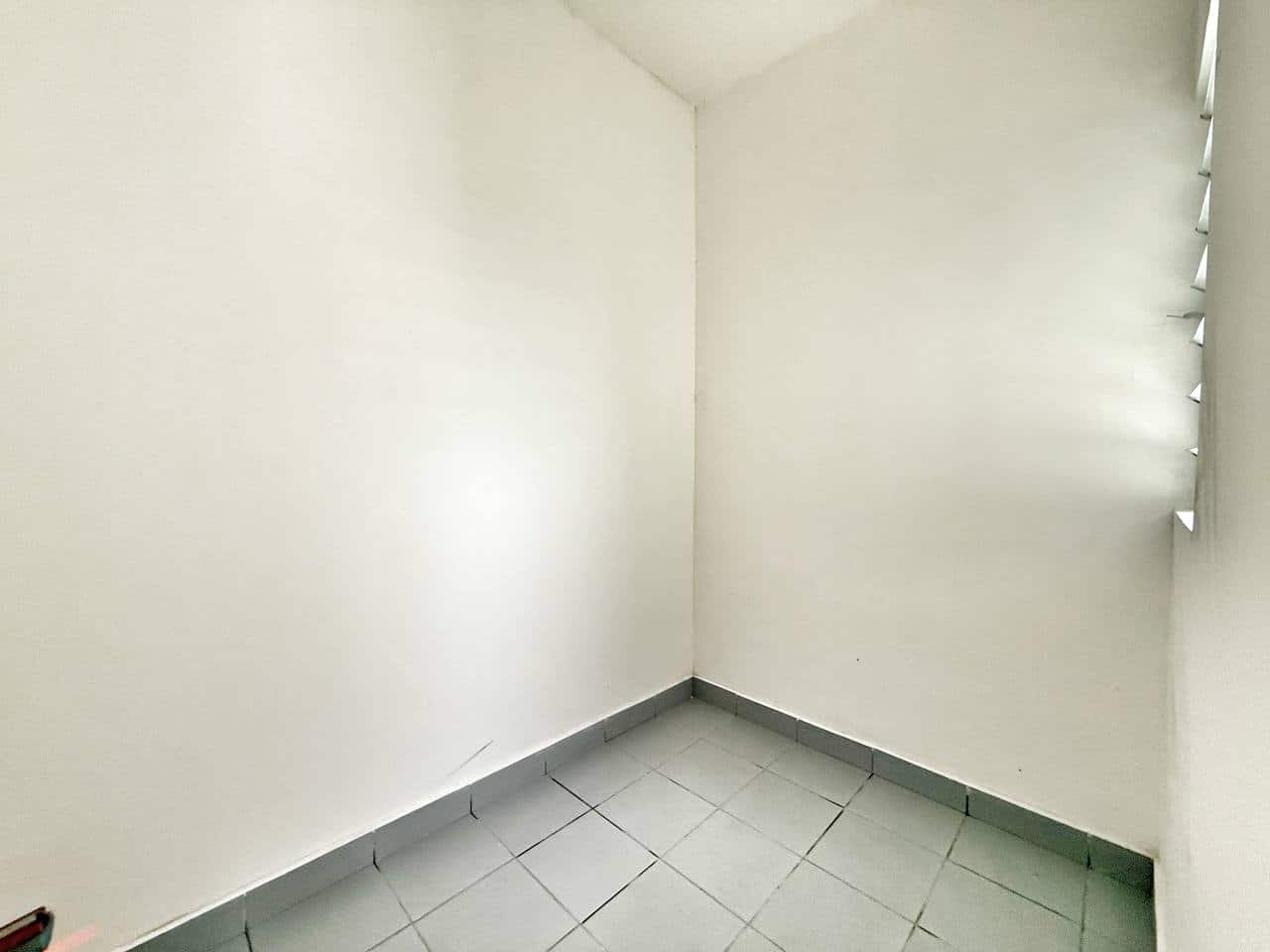 Apartment Idaman Residence 8
