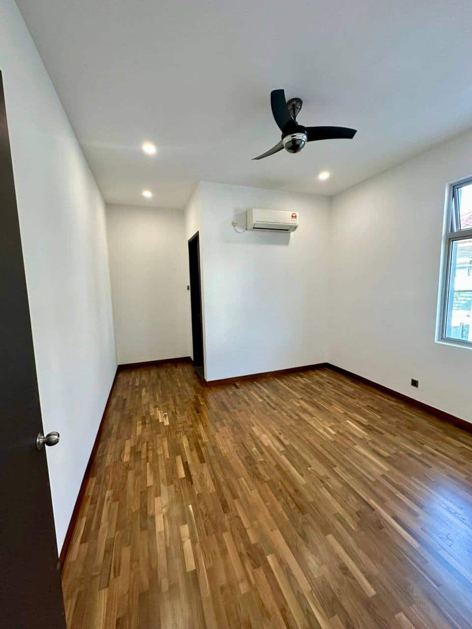 Double Storey Semi D Taman Ponderosa 6