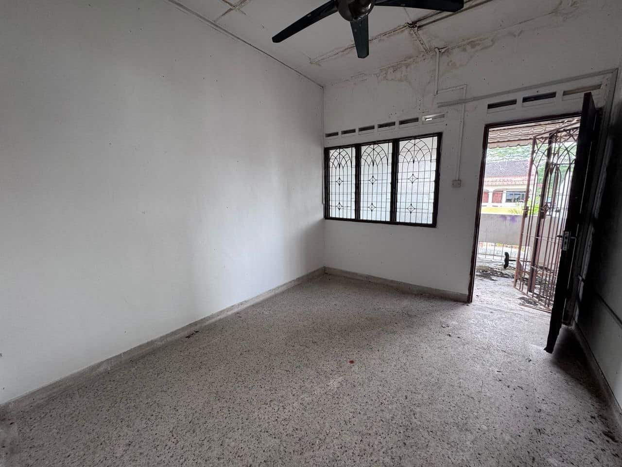 Double Storey Endlot Taman Sentosa 1