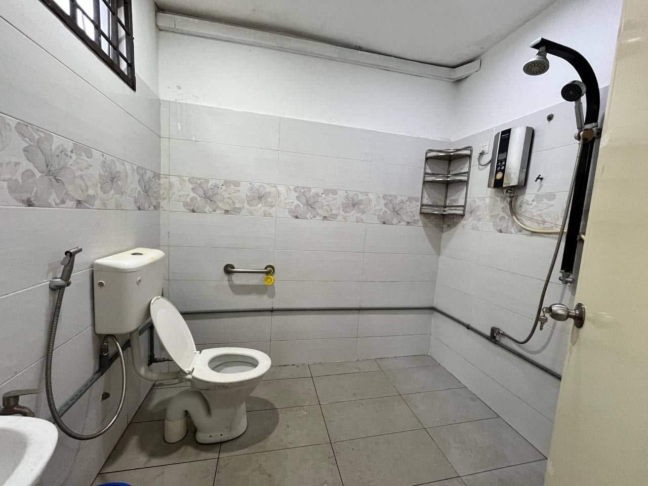 Double Storey Bandar Seri Alam 9