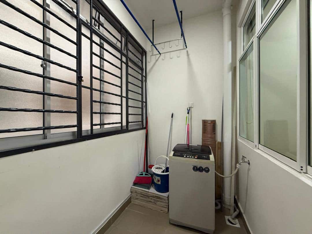 House Nusa Heights 8