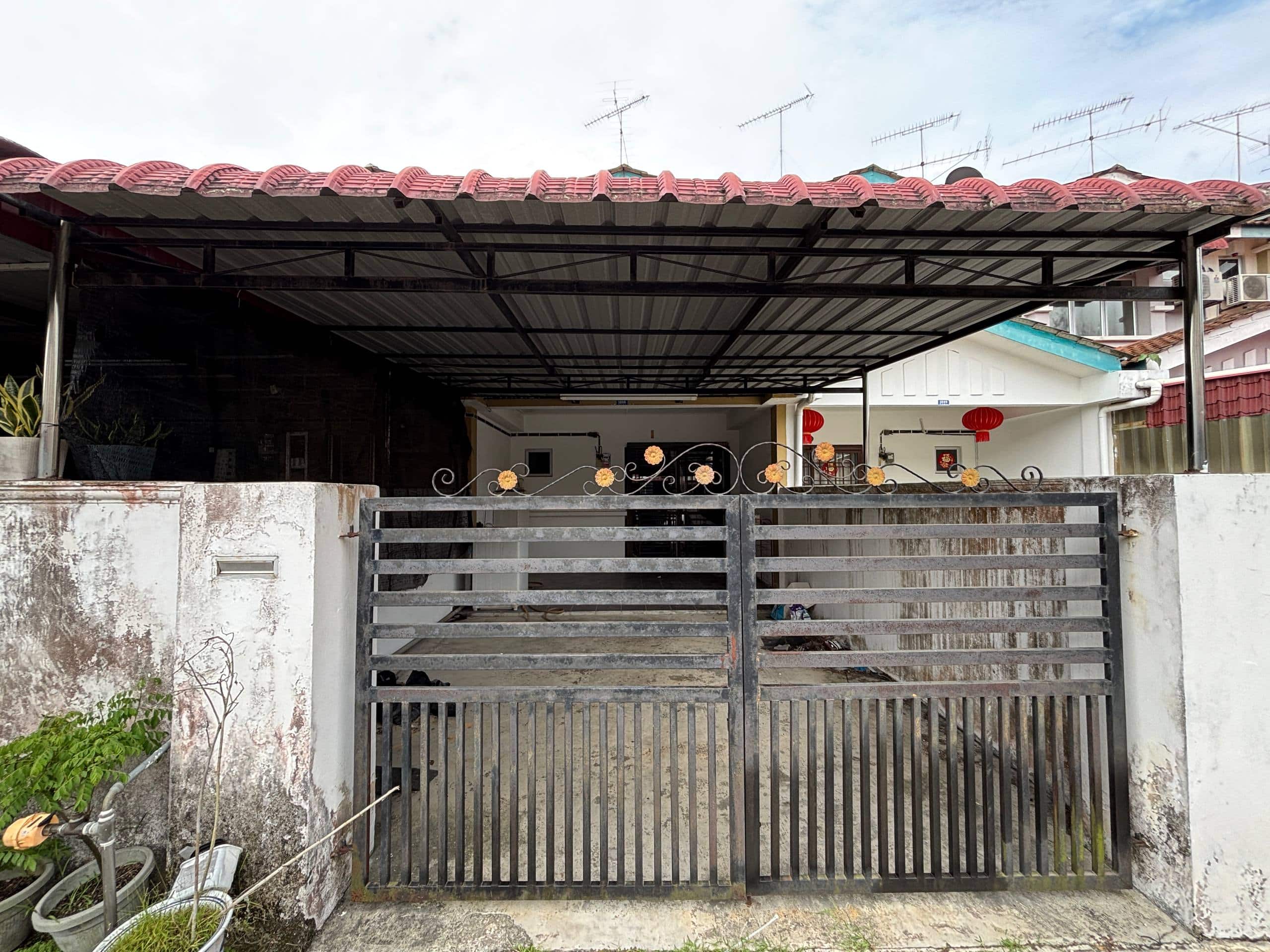 Double Storey Medium Low Cost Terrace House Taman Lagenda 4