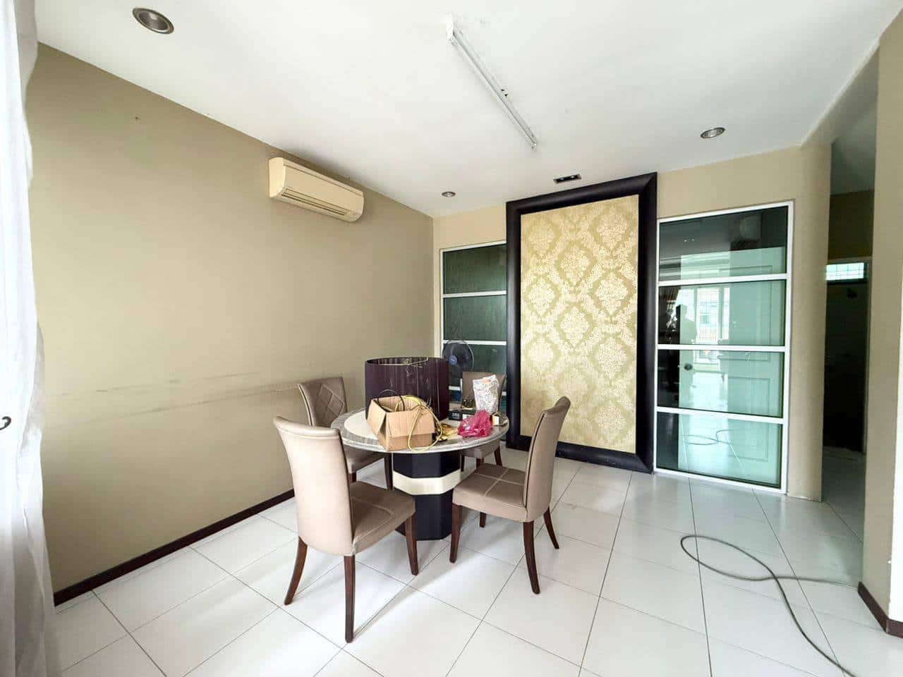 2.5 Storey Terrace Impian Emas 8