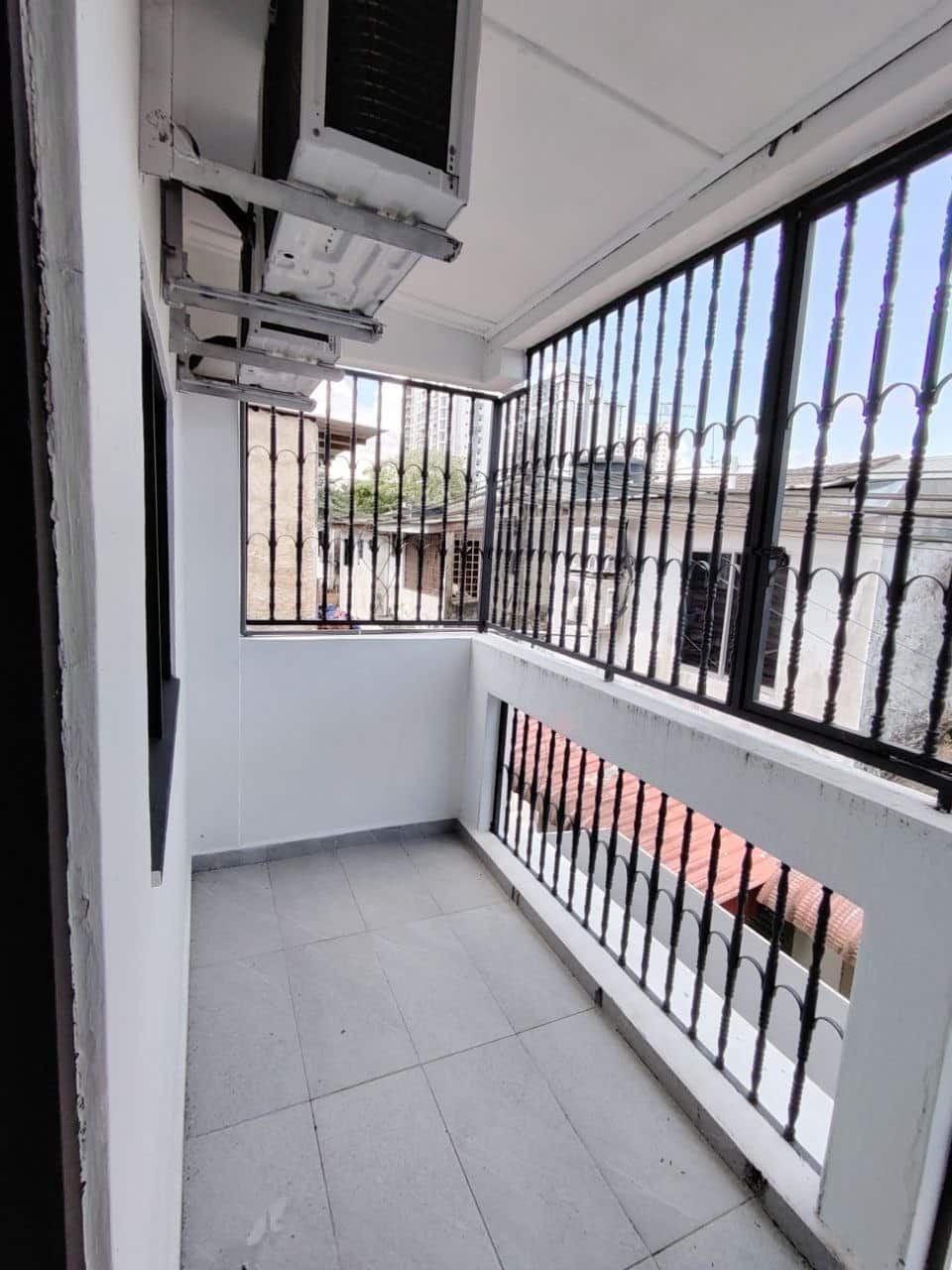 Serviced Apartment Taman Austin Perdana 4