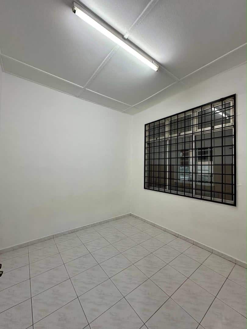 Single Storey Terrace House Taman Universiti 8