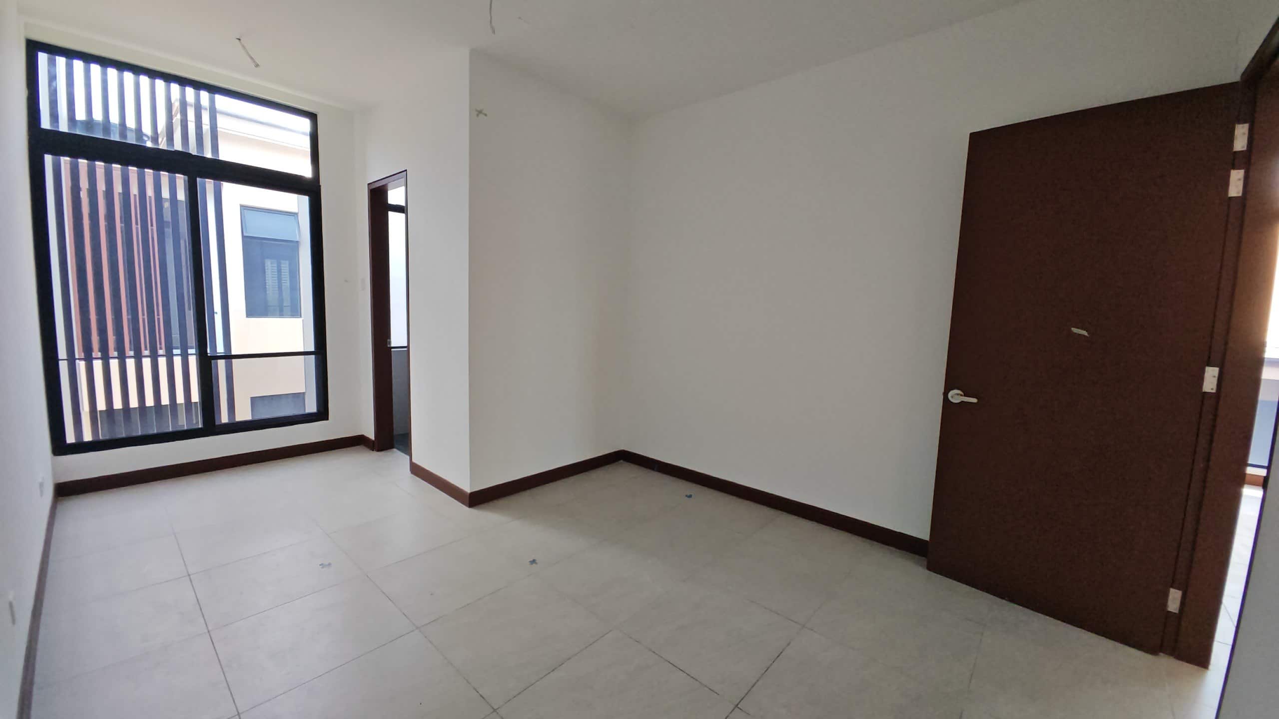 Double Storey Superlink EndLot Aurora Sentral 6