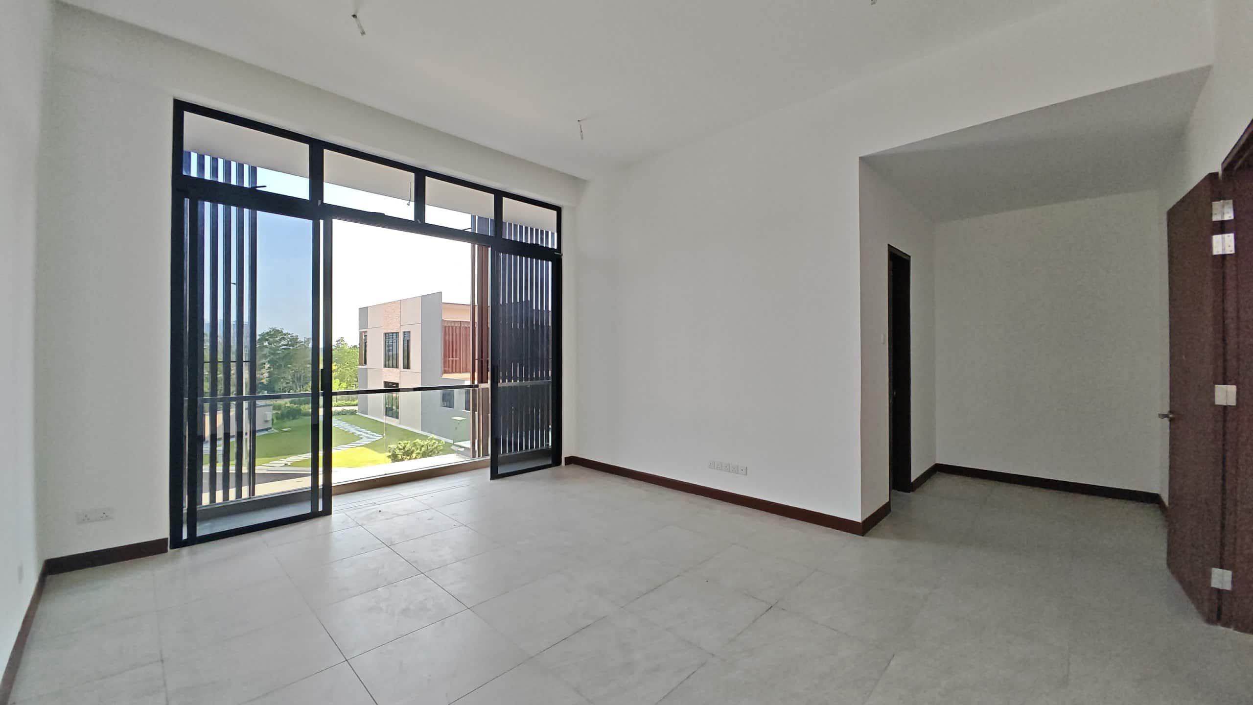 Double Storey Superlink EndLot Aurora Sentral