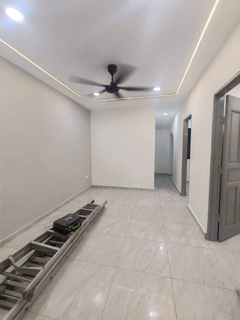 Low cost single storey Tun aminah 3