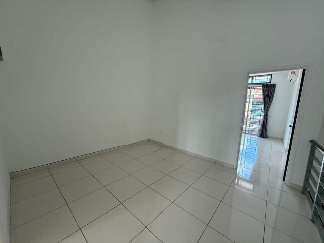 Double Storey Terrace Nusa Sentral 4