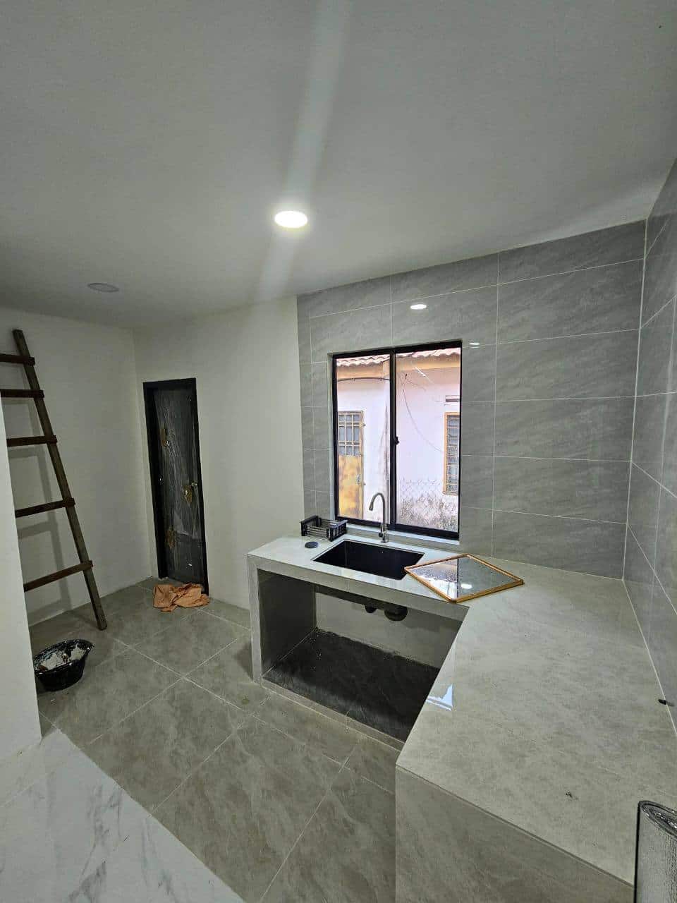 Double Storey Low Cost Bandar Seri Alam 8