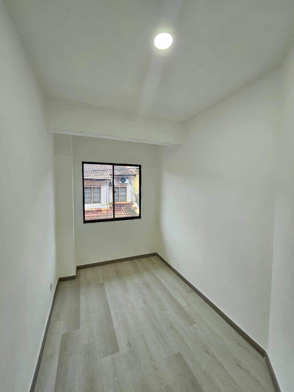 Double Storey Low Cost Bandar Seri Alam 6