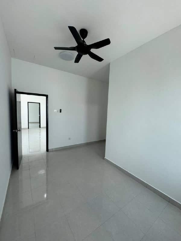 Double Storey Zero Lot Bungalow Corner Eroca Hills 6