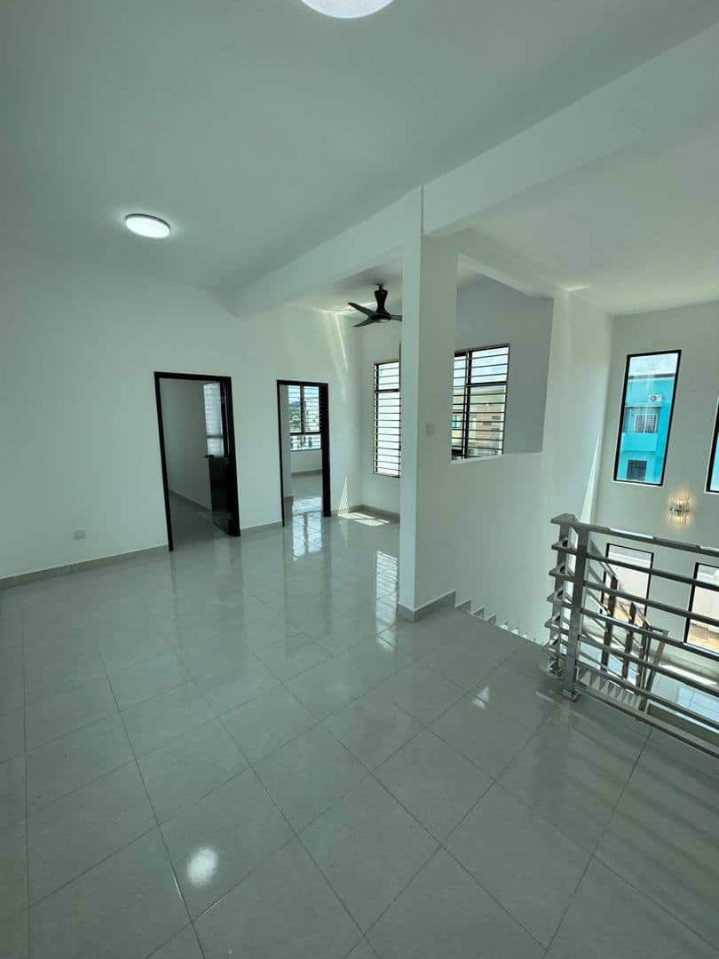 Double Storey Zero Lot Bungalow Corner Eroca Hills 3