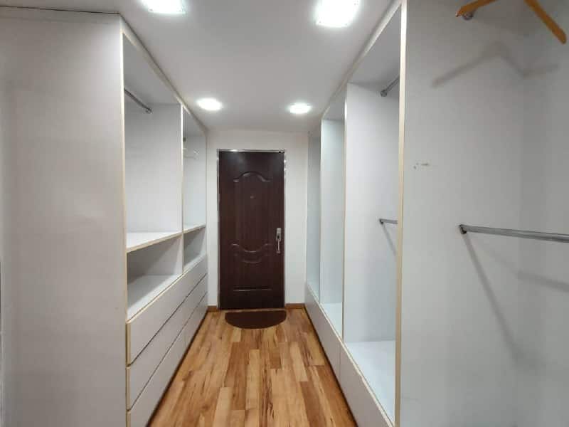 3.5-Storey Semi-D Taman pelangi 7