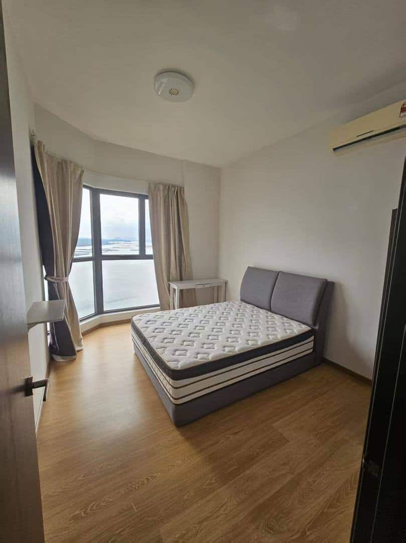 Condo Country Garden Danga Bay 4