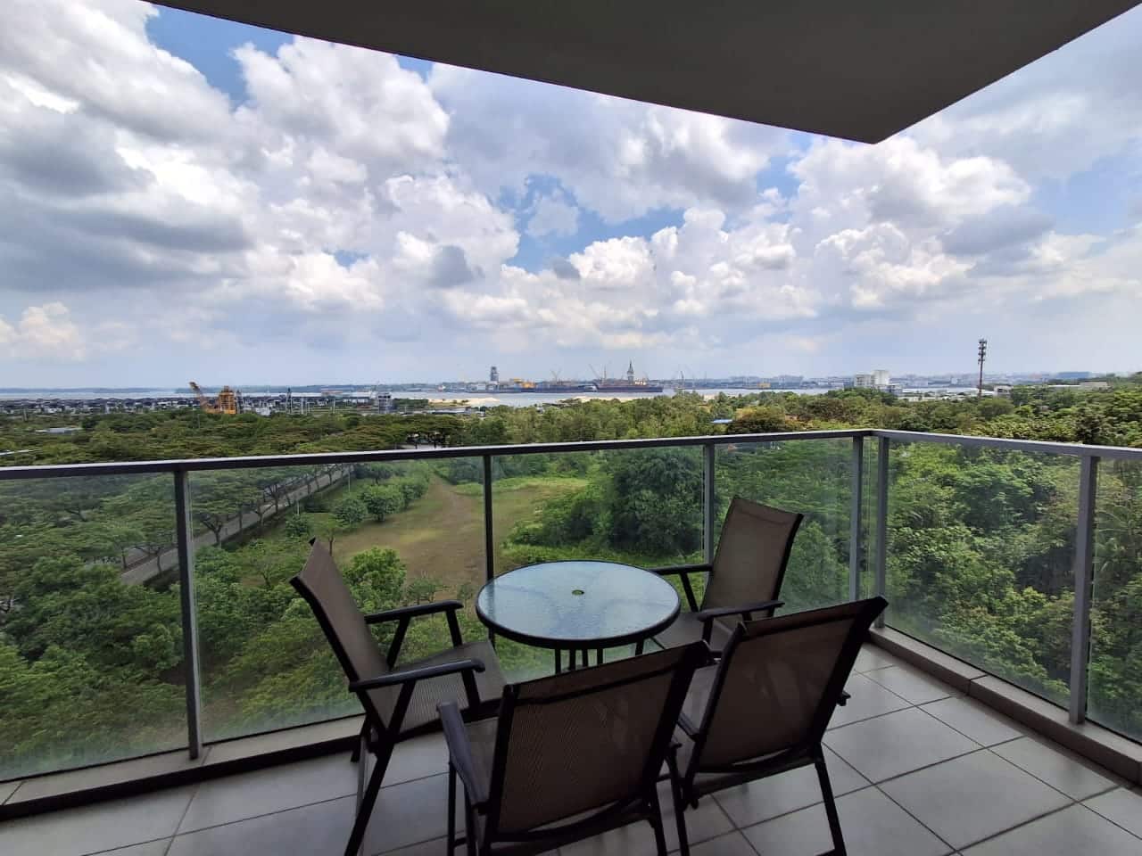 Wateredge Apartment Senibong Cove 4
