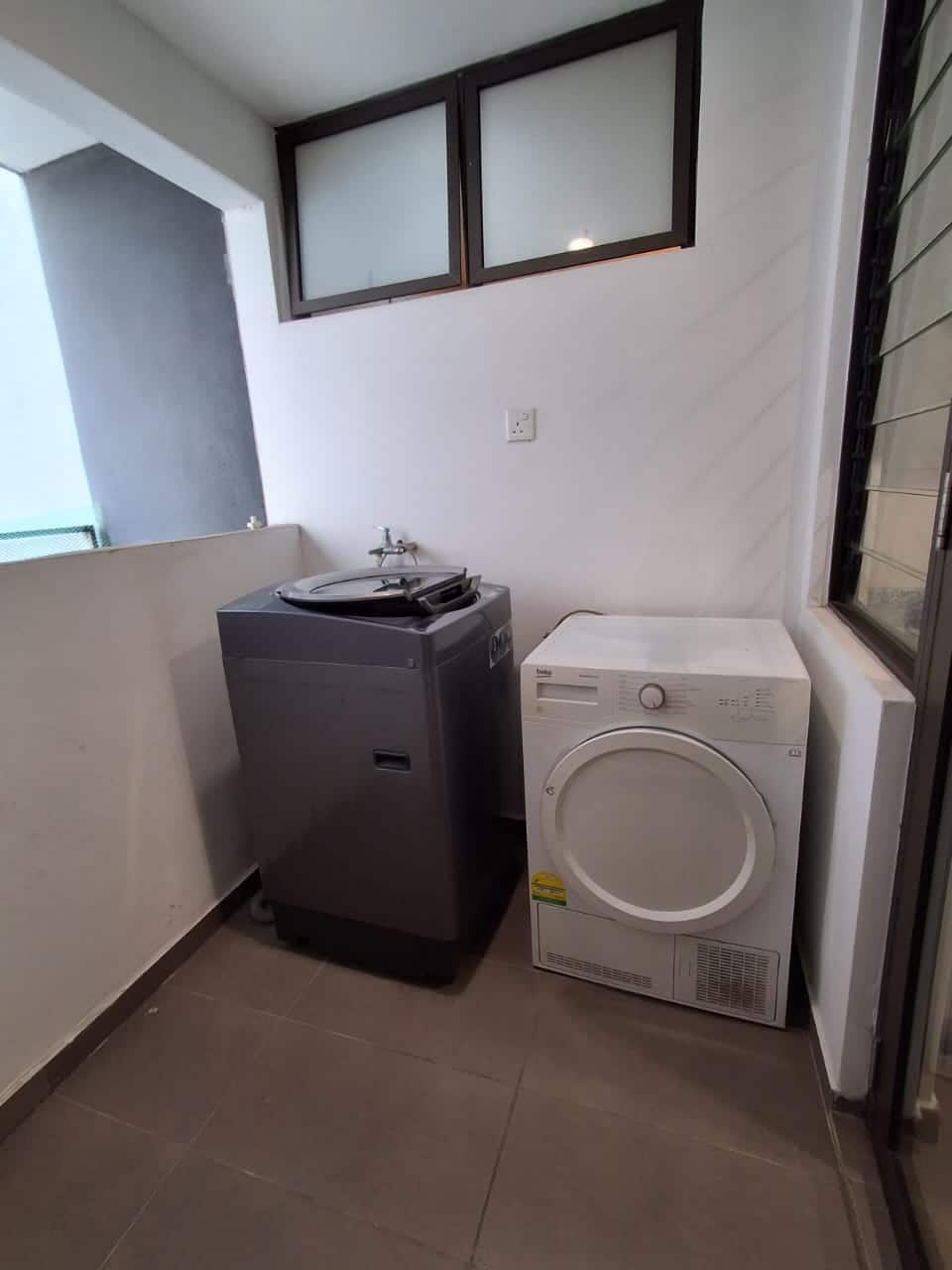 Wateredge Apartment Senibong Cove 11