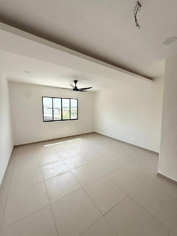 Double Storey Low Cost Jalan Keembong 47, Johor Jaya 3