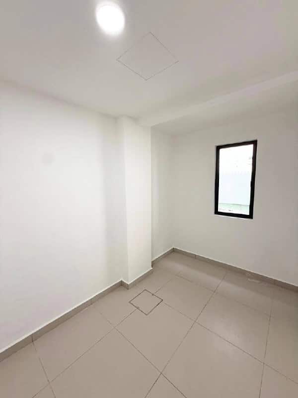 Double Storey Low Cost Jalan Keembong 47, Johor Jaya 7