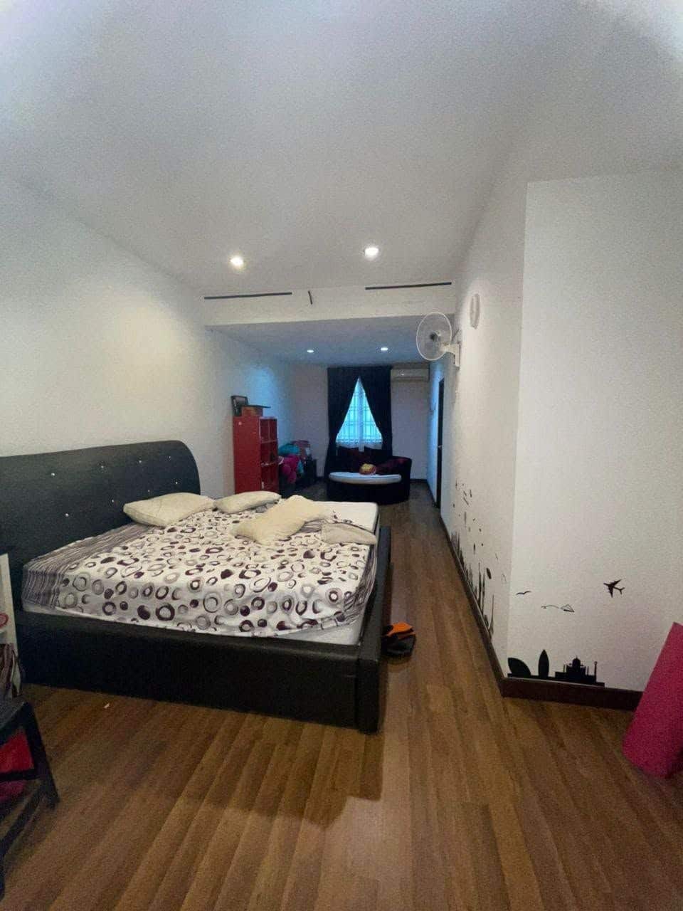 3 Storey Semi-Detached Nusa Idaman 3