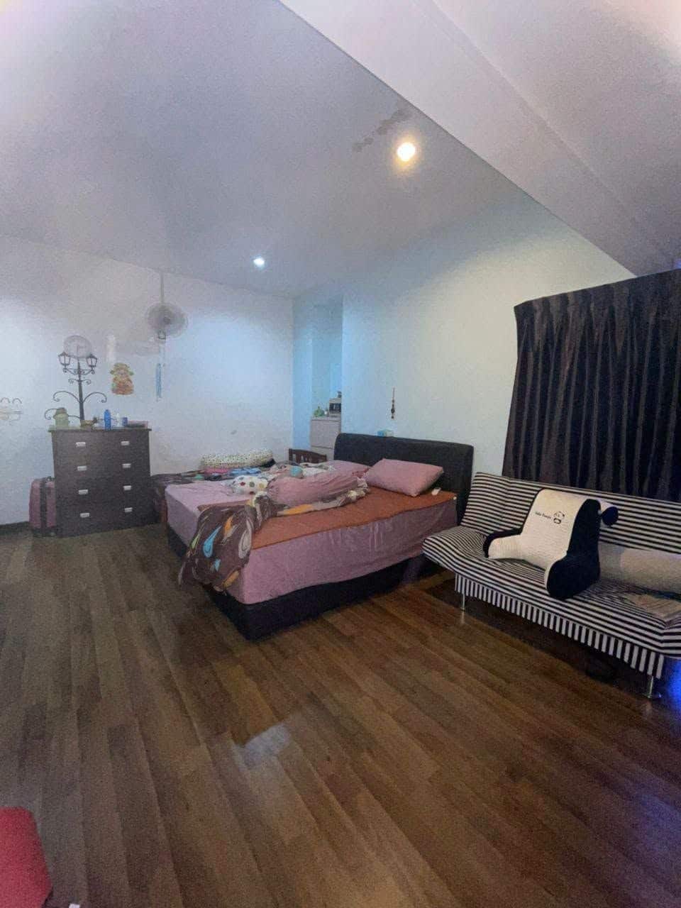 3 Storey Semi-Detached Nusa Idaman 5
