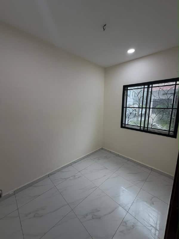 Double Storey Semi D Tmn Pelangi 7