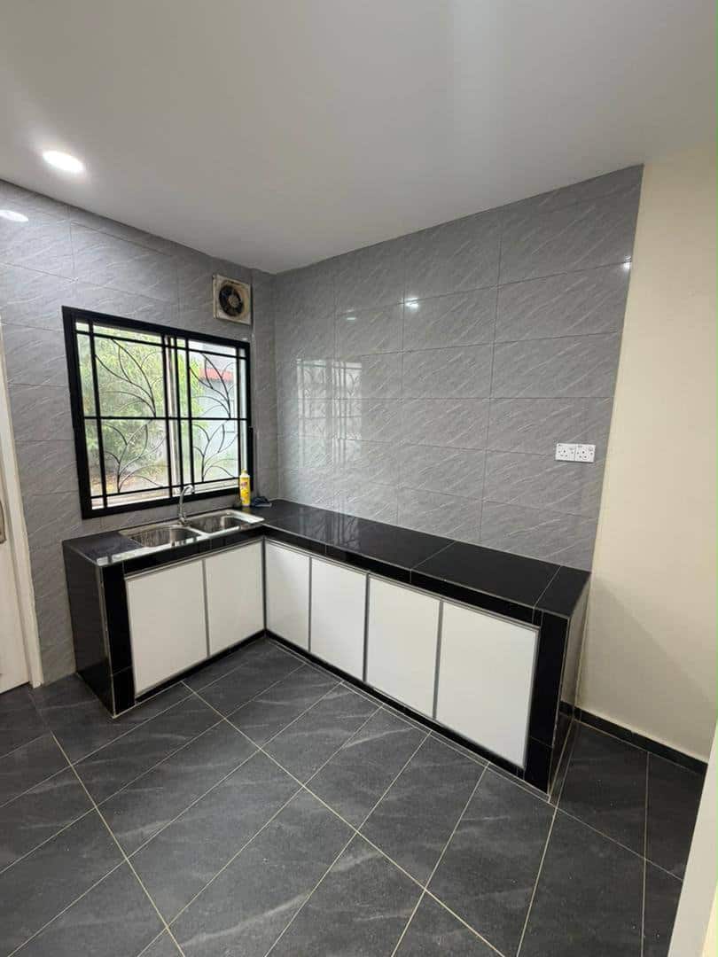 Double Storey Semi D Tmn Pelangi 3