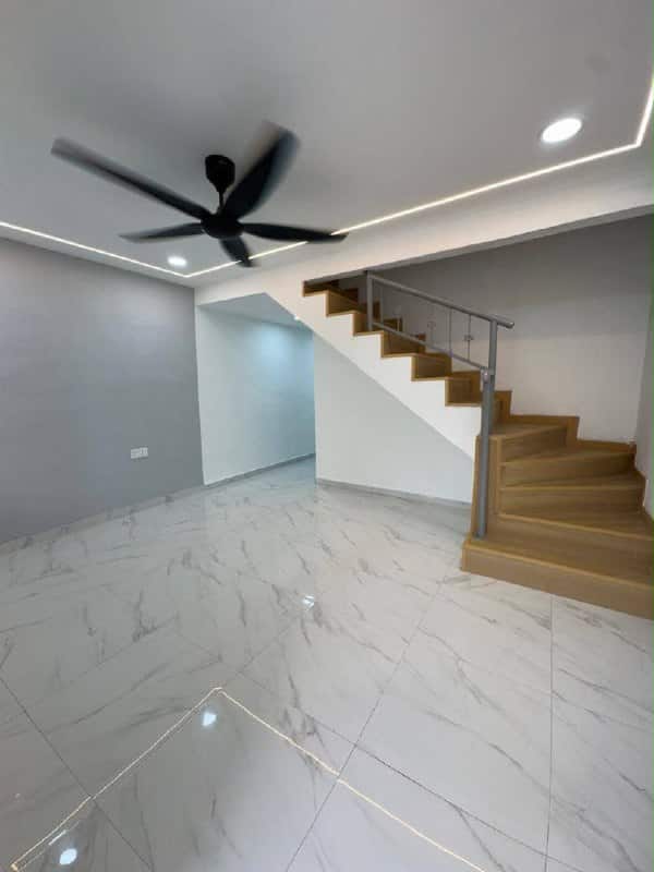 2.5 Storey Terrace House Pulai Utama 2