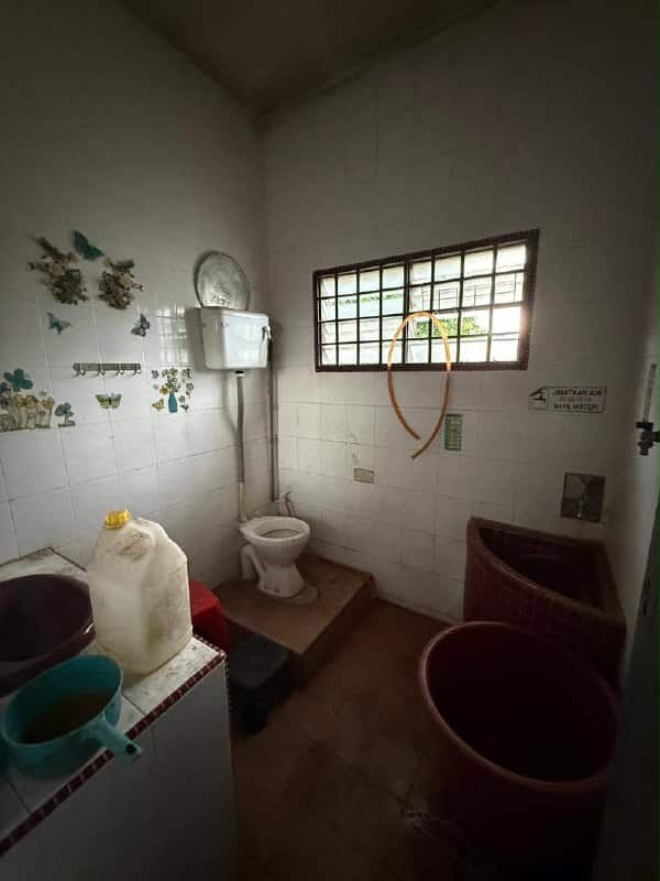 Single storey endlot Kulai Besar 9