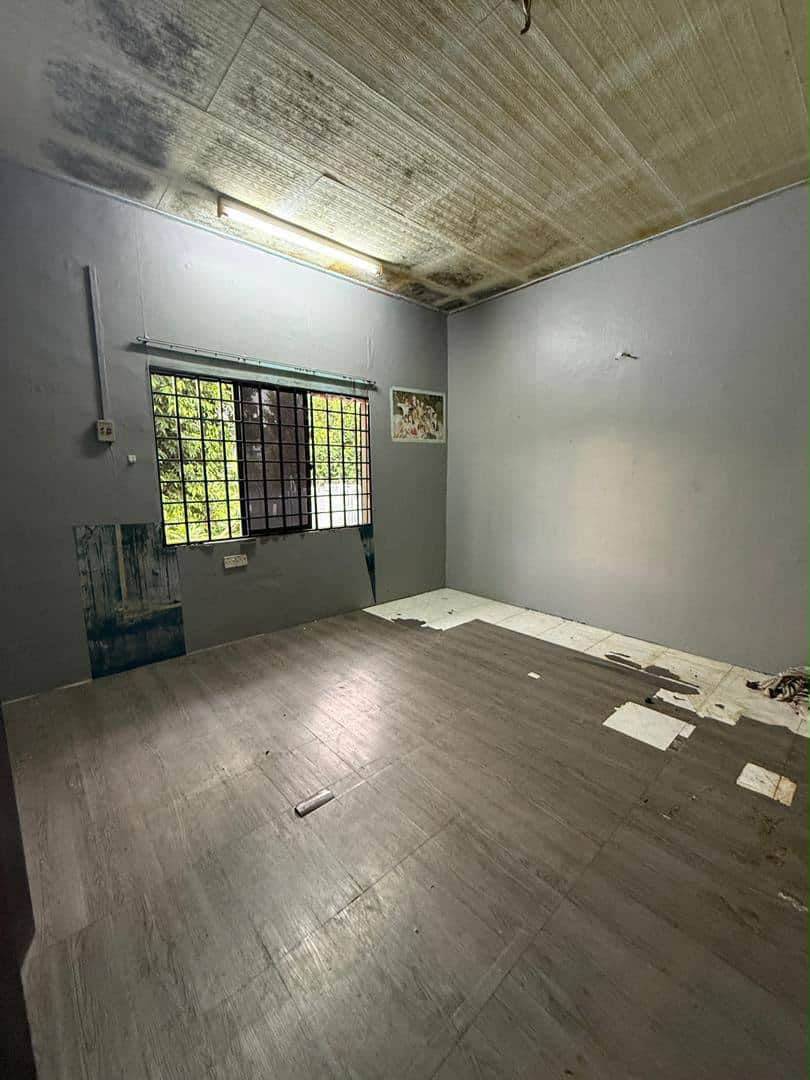 Single storey endlot Kulai Besar 7