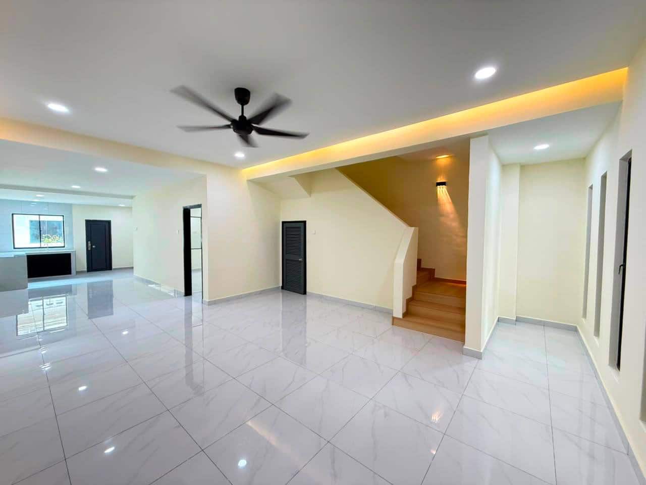 Double Storey Terrace House Pulai Indah 2