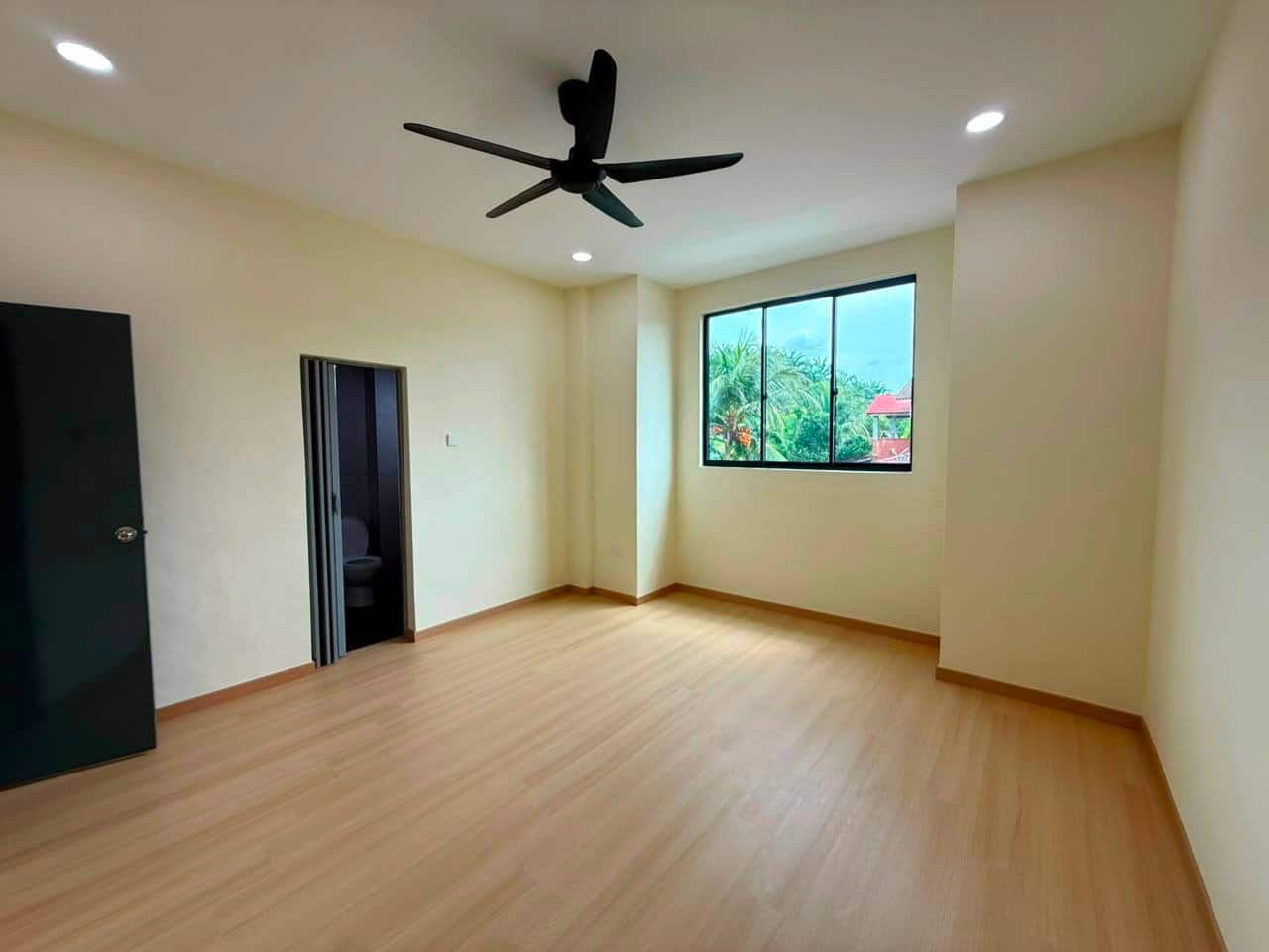 Double Storey Terrace House Pulai Indah 5