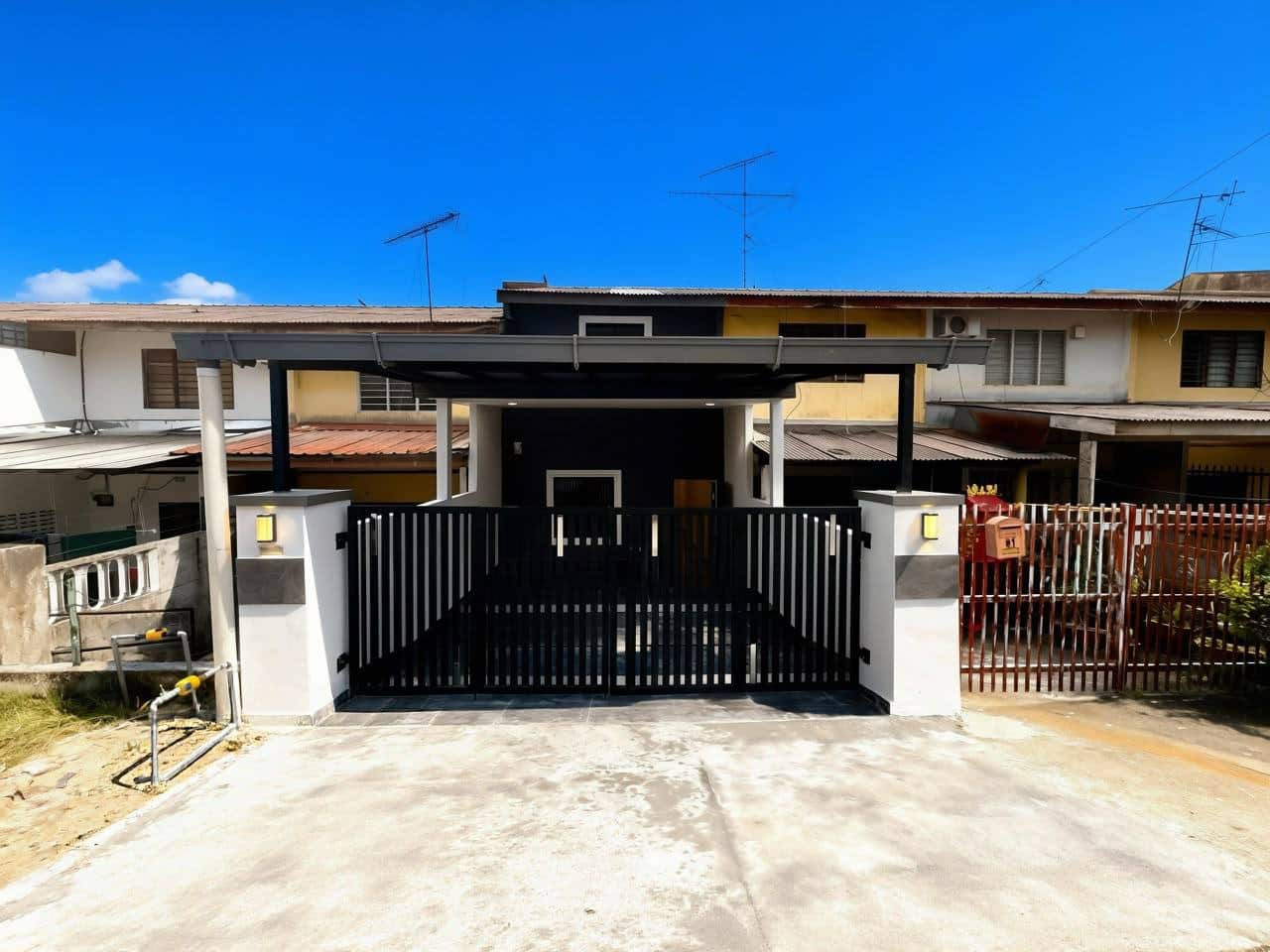 Double Storey Low Medium Cost Tmn Saleng 2