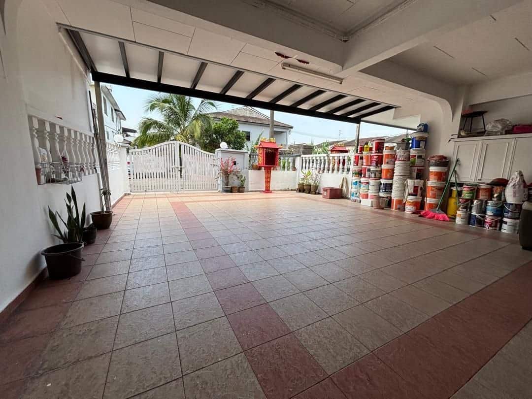 Double Storey Terrace Desa Cemerlang 4
