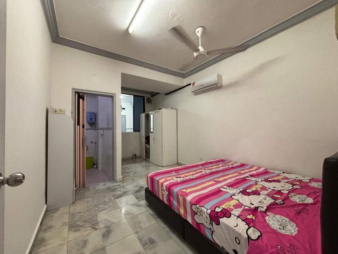 Double Storey Terrace Desa Cemerlang 6