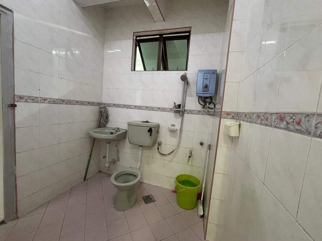 Double Storey Terrace Desa Cemerlang 8