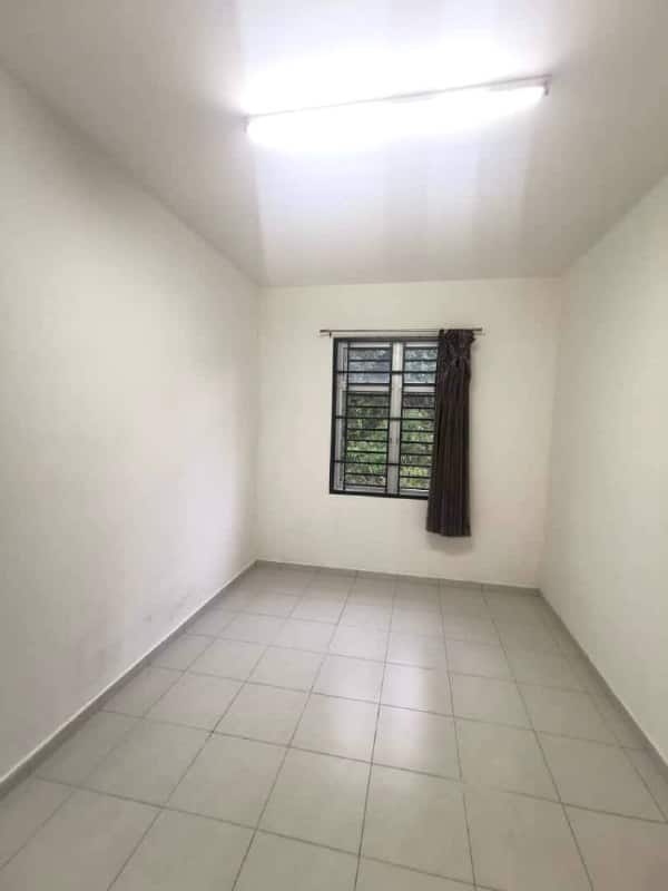 Double storey terrace house Scientex Utama 4