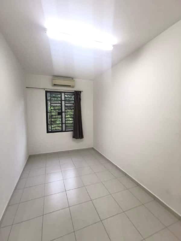 Double storey terrace house Scientex Utama 5