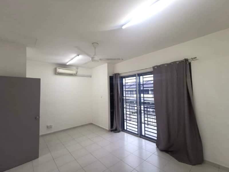 Double storey terrace house Scientex Utama 2