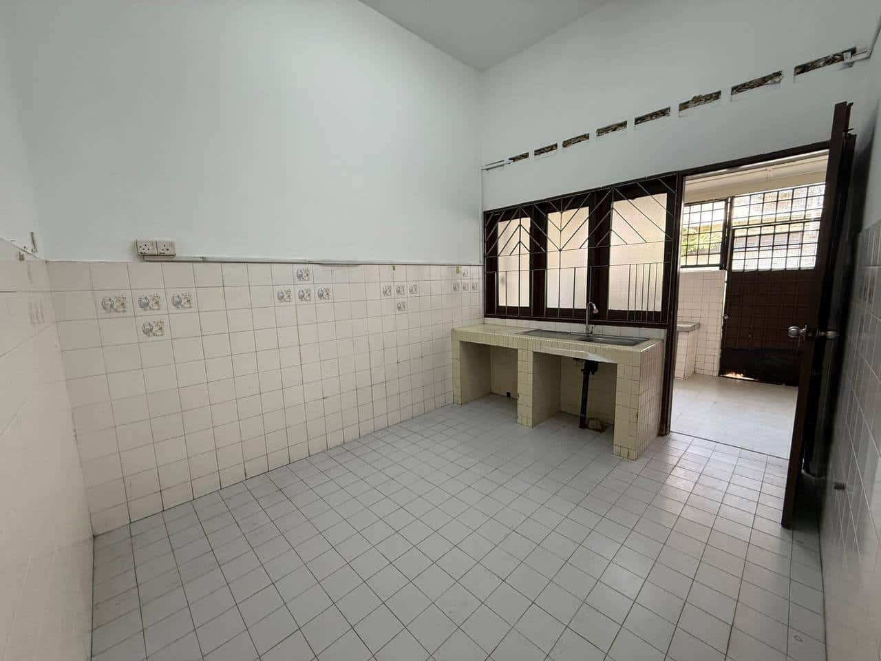 Double Storey Taman Suria Jalan Suria 3