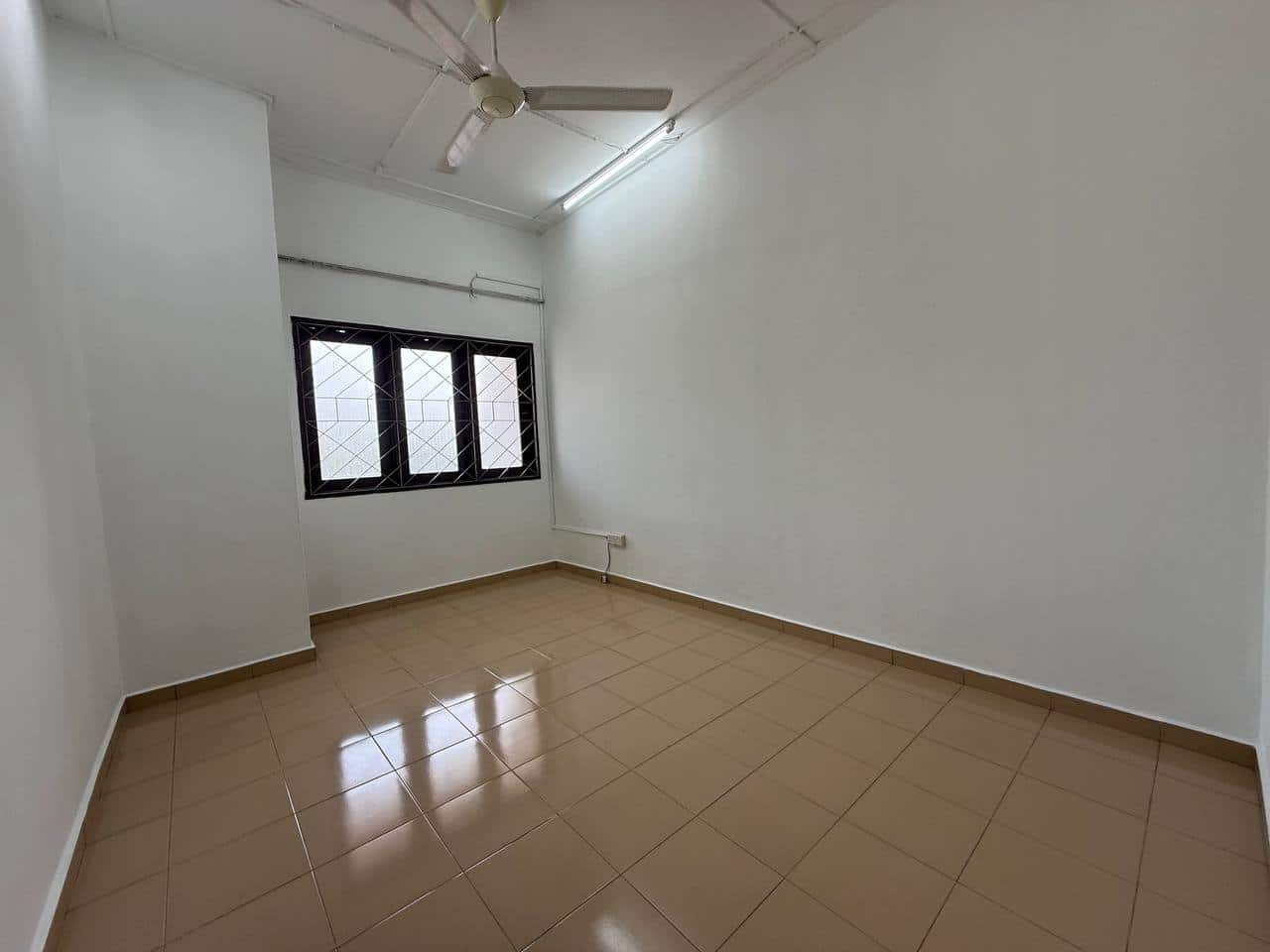 Double Storey Taman Suria Jalan Suria 5