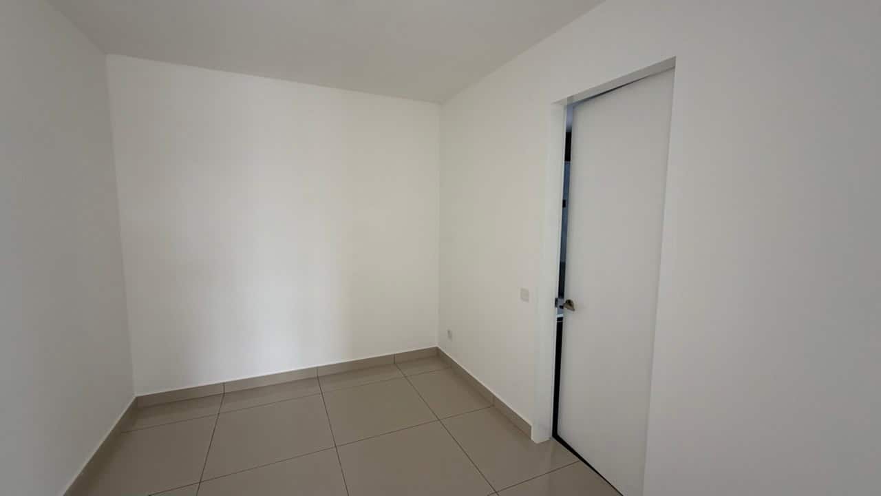 Double Storey Semi-D End Lot Setia Tropika Aurinia 7