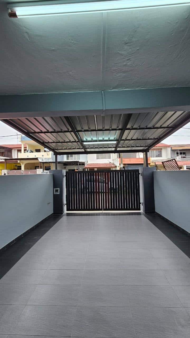 Double Storey Low Cost Taman Johor Jaya 2