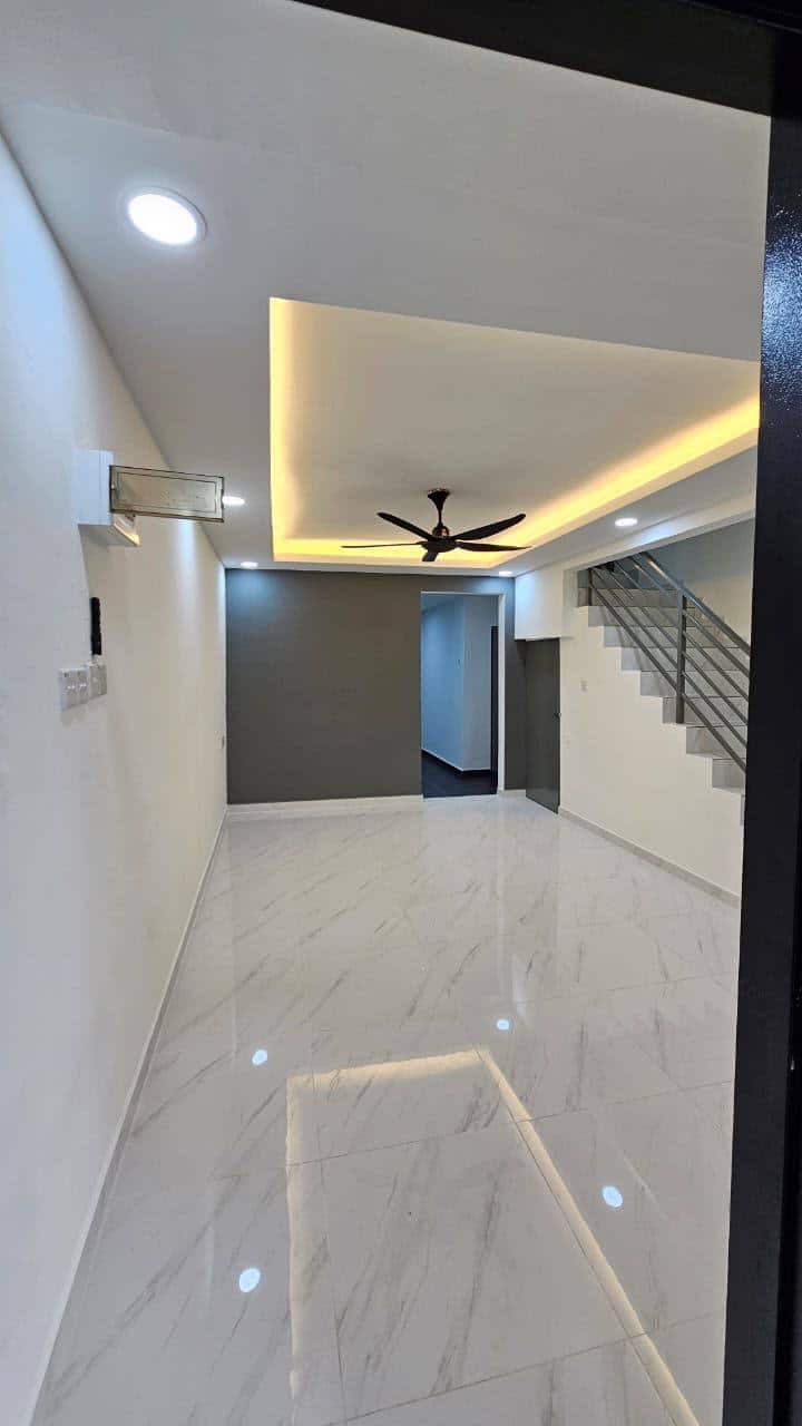 Double Storey Low Cost Taman Johor Jaya 5